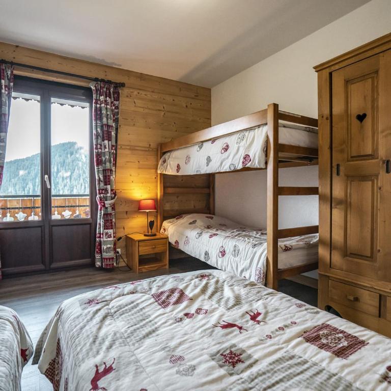 Chalet 3 chambres, balcon, parking, animaux admis, 8 pers. - FR-1-676-72 - Appartement - 6