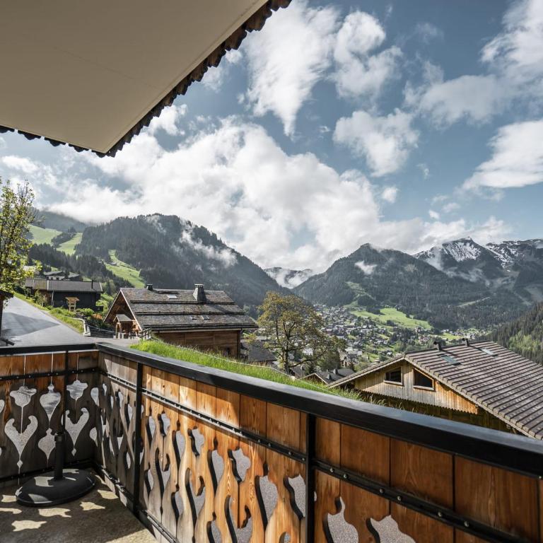 Chalet 3 chambres, balcon, parking, animaux admis, 8 pers. - FR-1-676-72 - Appartement - 12