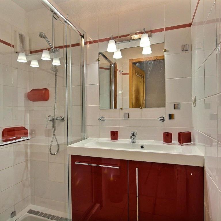 Chalet individuel 10 pers., sur les pistes, Wi-Fi - FR-1-455-242 - Chalet - 13