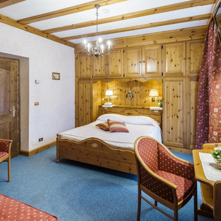 Hotel Columbia & Spa - Camera Matrimoniale Comfort con Balcone e Vista - 10