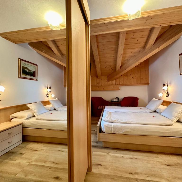 B&B Cèsa Planber Mountain View BIKE FRIENDLY - Camera Matrimoniale/Doppia con Letti Singoli con Balcone - 2