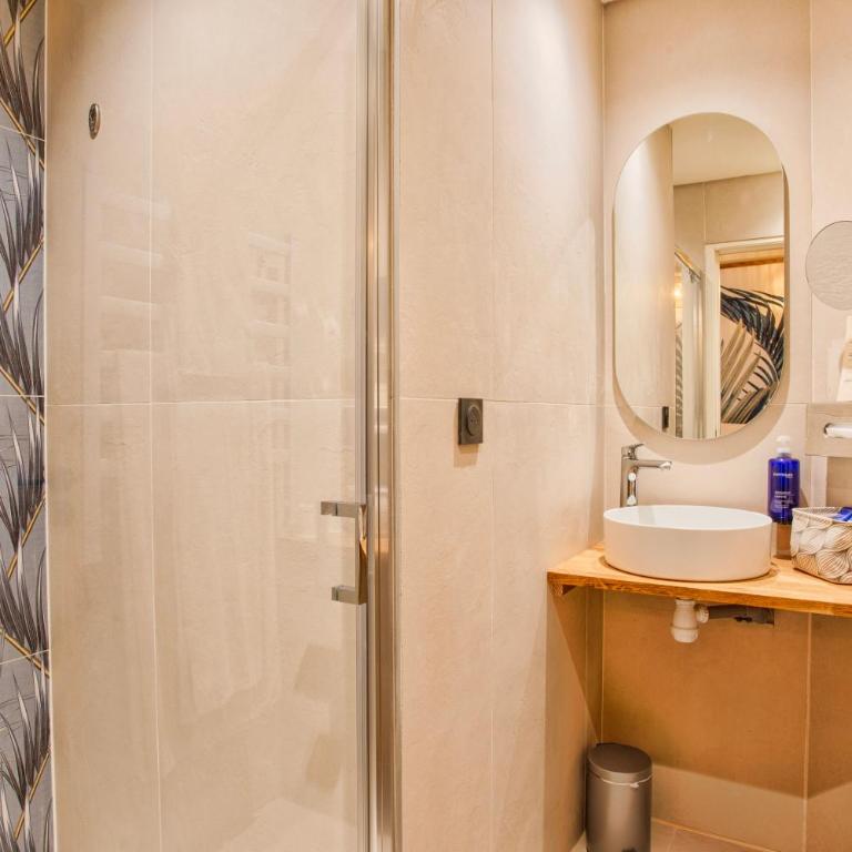 Le Castel Cabourg hôtel & SPA- Restaurant La Calypso - Chambre Simple avec Douche - 4