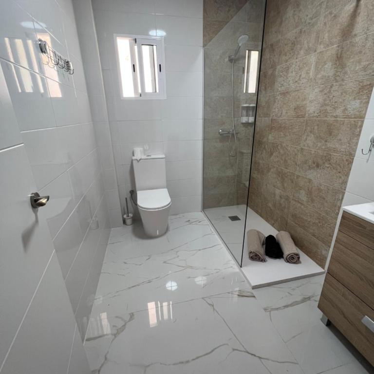 Fabuloso apartamento,1a línea de playa a estrenar. - Apartamento - 8
