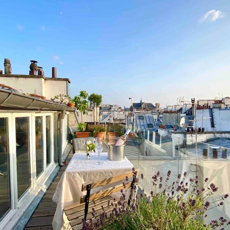Penthouse with Terrasse and view on Eiffel tower - Three-Bedroom Apartment - 28