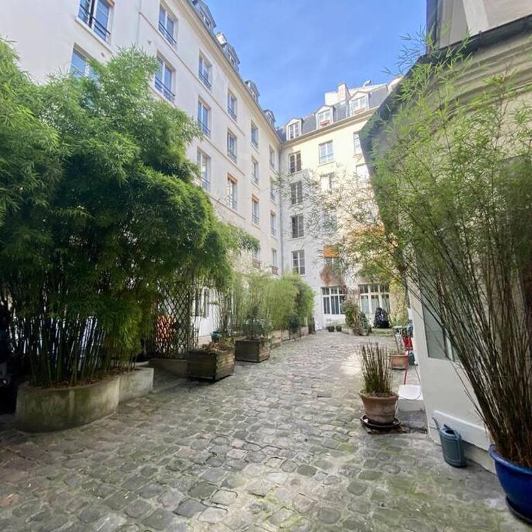 Penthouse with Terrasse and view on Eiffel tower - Three-Bedroom Apartment - 26