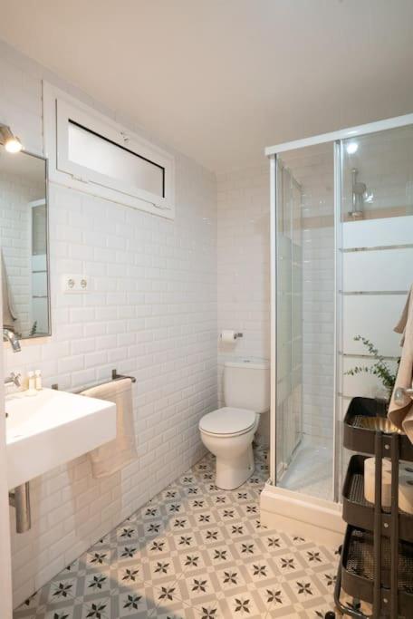 Stunning Designer 2 Bed Apt in Glorious Gràcia - Two-Bedroom Apartment - 6