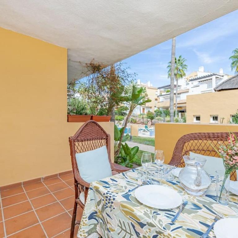Beachfront 2 bedroom apt on best beach! RDR351 - Two-Bedroom Apartment - 7
