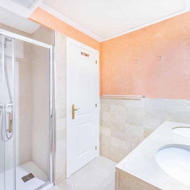 Beachfront 2 bedroom apt on best beach! RDR351 - Two-Bedroom Apartment - 14