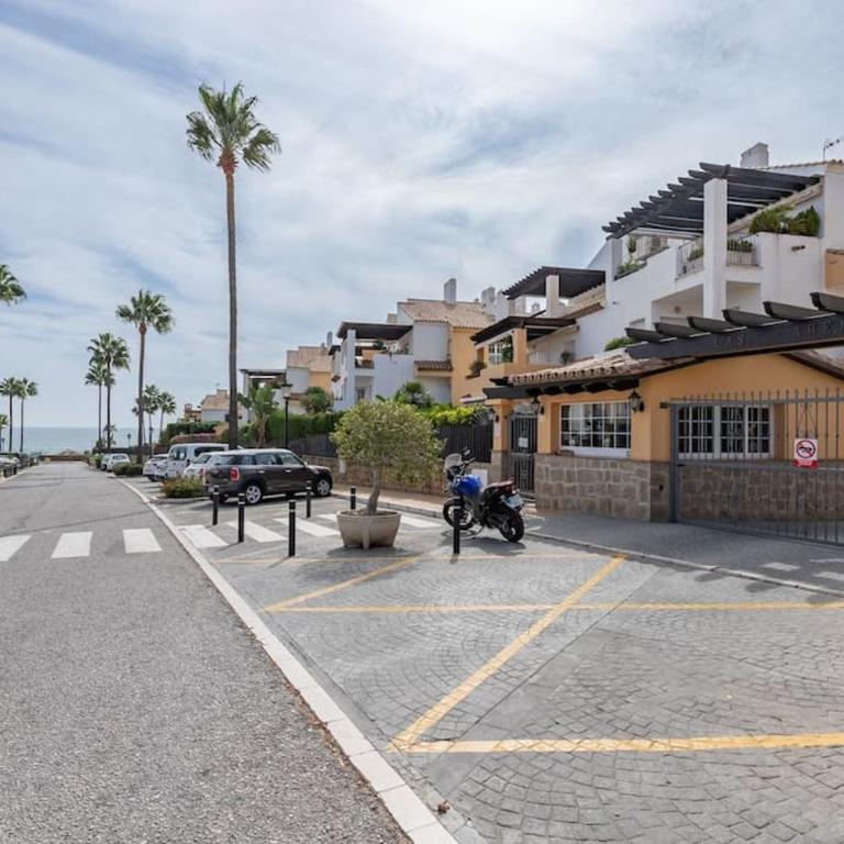 Beachfront 2 bedroom apt on best beach! RDR351 - Two-Bedroom Apartment - 15