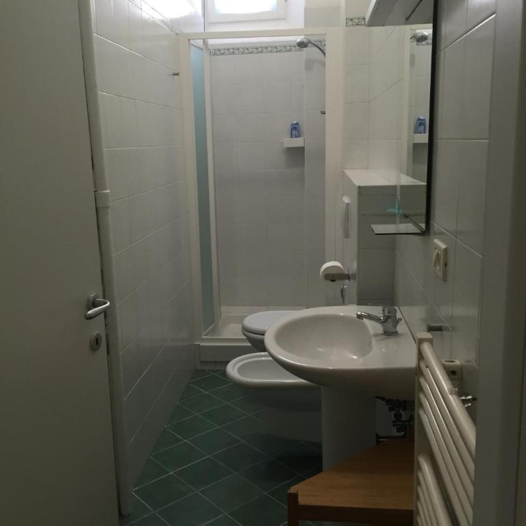 B & B 21 Bologna - Single Room with Shared Bathroom - 4