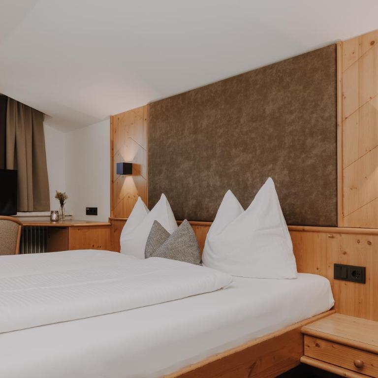 B&B Hotel Die Bergquelle - Doppelzimmer mit Dachschräge - 1