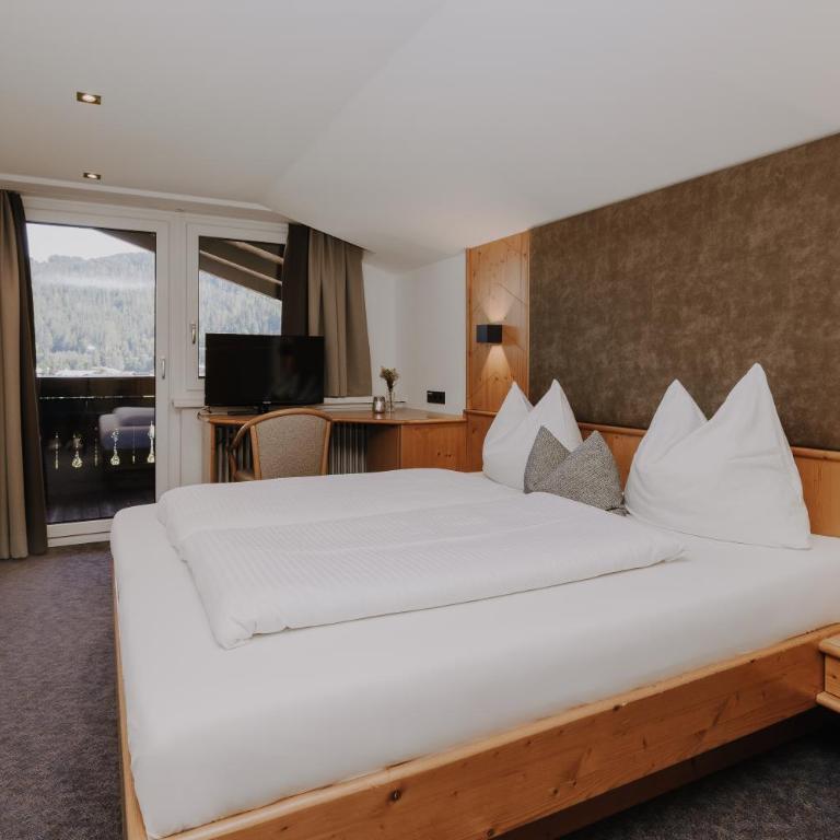 B&B Hotel Die Bergquelle - Doppelzimmer mit Dachschräge - 2