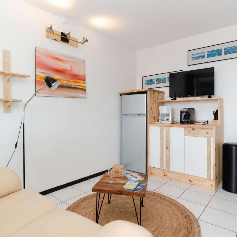 Appartement T2 bord de mer 2 pers, animaux admis, parking public, location draps & serviettes - Appartement 1 Chambre - 11