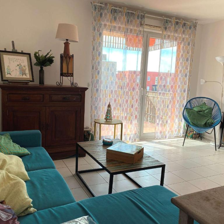 Appartement T2 avec terrasse, parking et WIFI - FR-1-553-203 - Appartement - 3