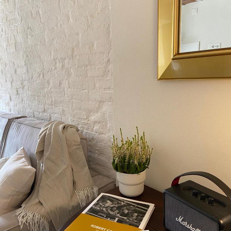 La Casa della Torre - Two-Bedroom Apartment - 3