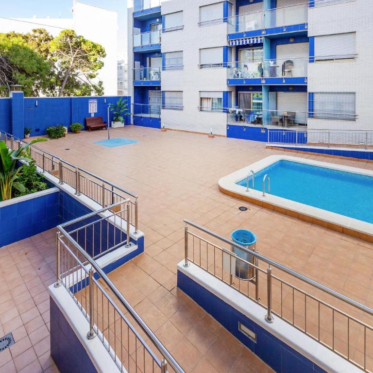 Cozy Apartment In Torrevieja - Apartamento de 2 dormitorios - 6