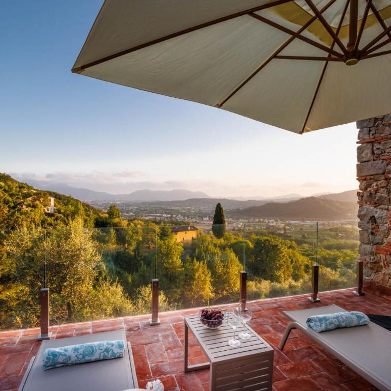 Villa Alice, panoramic stone farmhouse to sleep 10 - Villa - 16