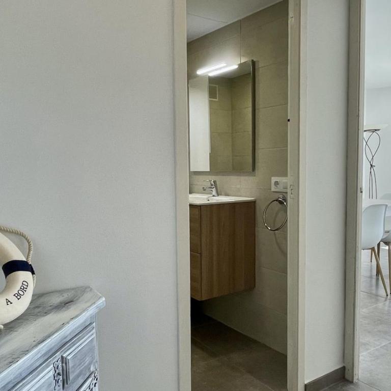 Rocamaura II 2-9 - Two-Bedroom Apartment - 8