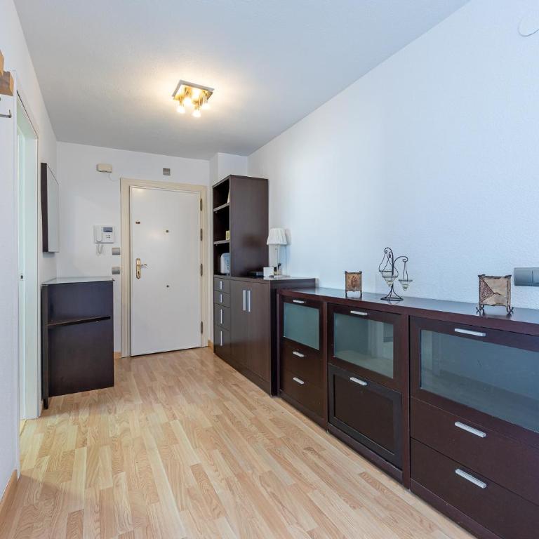 797 HOLIDAY RENTALS- Espectacular piso para 6 con vistas al mar - Apartamento de 3 dormitorios - 8