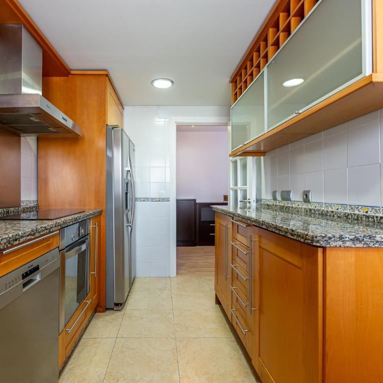 797 HOLIDAY RENTALS- Espectacular piso para 6 con vistas al mar - Apartamento de 3 dormitorios - 10