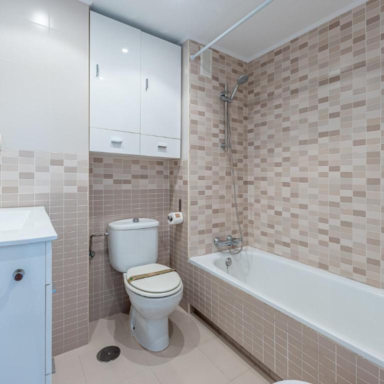 797 HOLIDAY RENTALS- Espectacular piso para 6 con vistas al mar - Apartamento de 3 dormitorios - 24