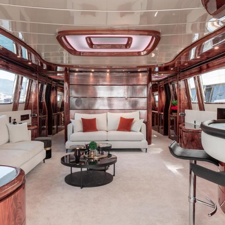 Super Yacht Located in Puerto Banus - Yacht - 2