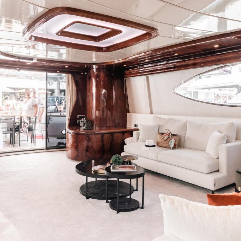 Super Yacht Located in Puerto Banus - Yacht - 16