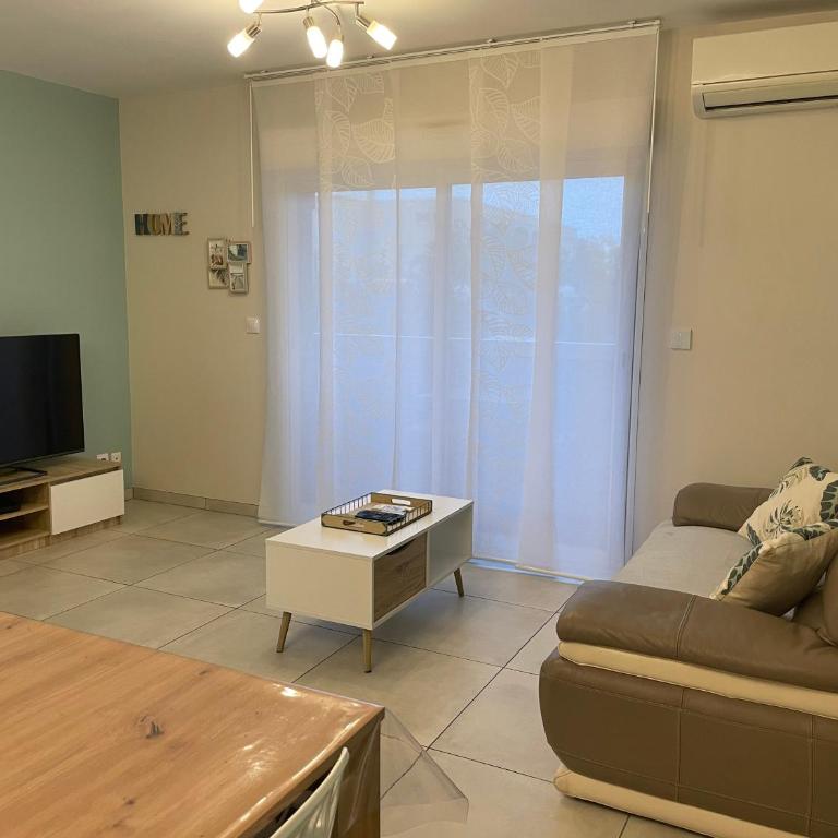 Appartement calme, climatisé 3min à pied de la mer - Appartement 2 Chambres - 8