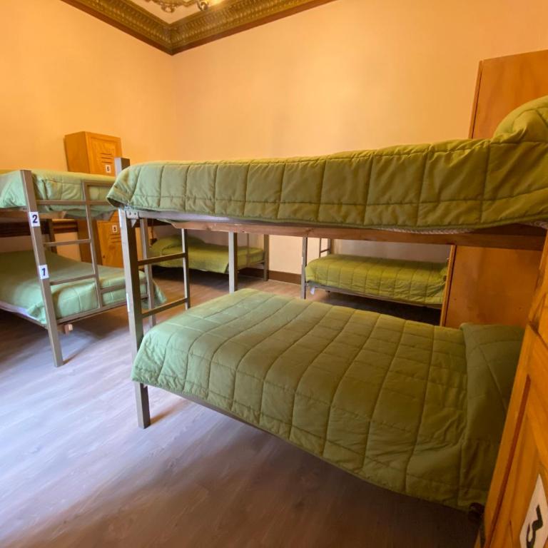 La Casa Roja Hostel - Cama en habitación compartida mixta de 8 camas - 5