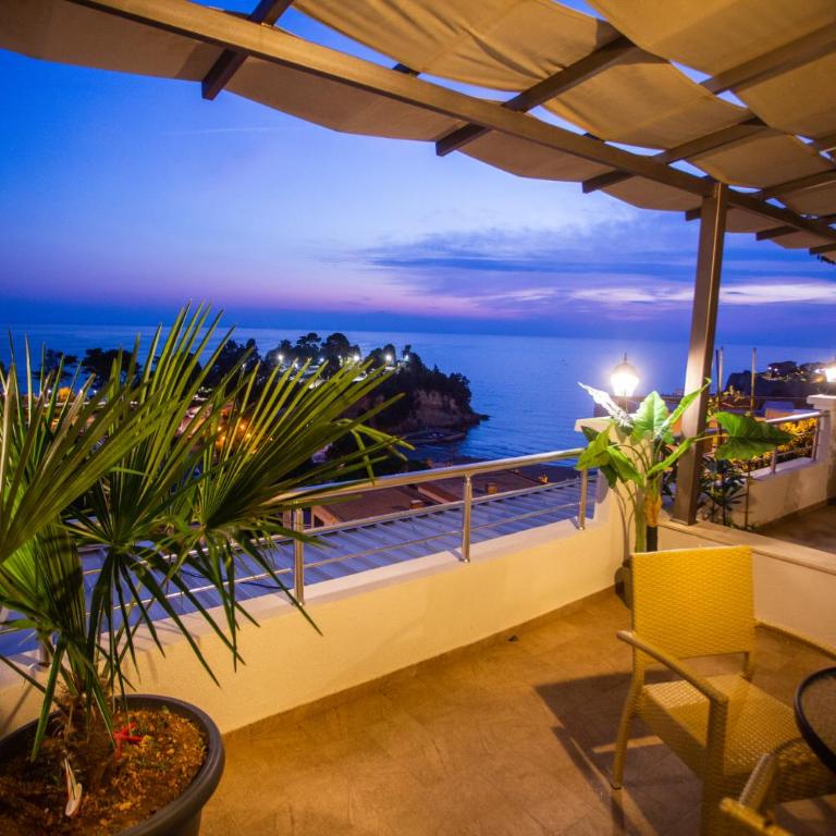 Apartments Bogojevic - Studio with Sea View - 12