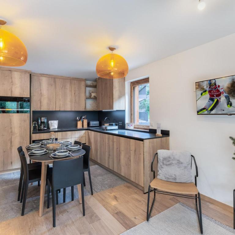 Appart. familial 2 pièces à Courchevel avec accès pistes et parking - FR-1-563-109 - Apartment - 2