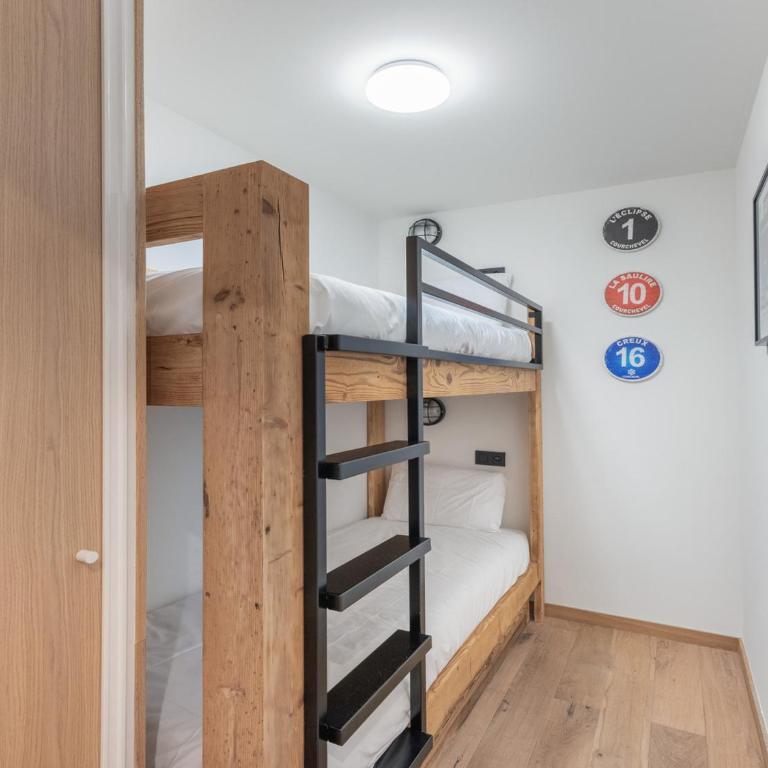 Appart. familial 2 pièces à Courchevel avec accès pistes et parking - FR-1-563-109 - Apartment - 10