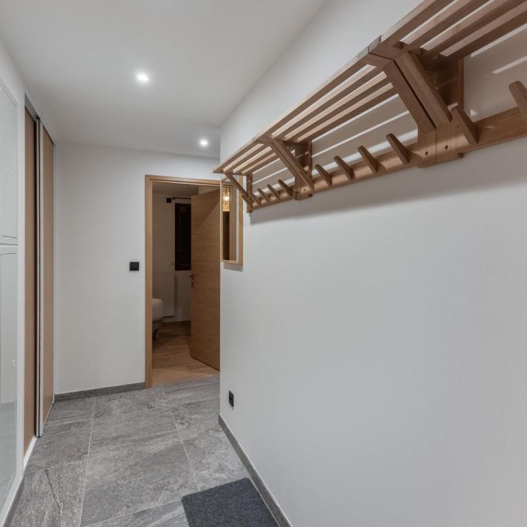 Appart. familial 2 pièces à Courchevel avec accès pistes et parking - FR-1-563-109 - Apartment - 11