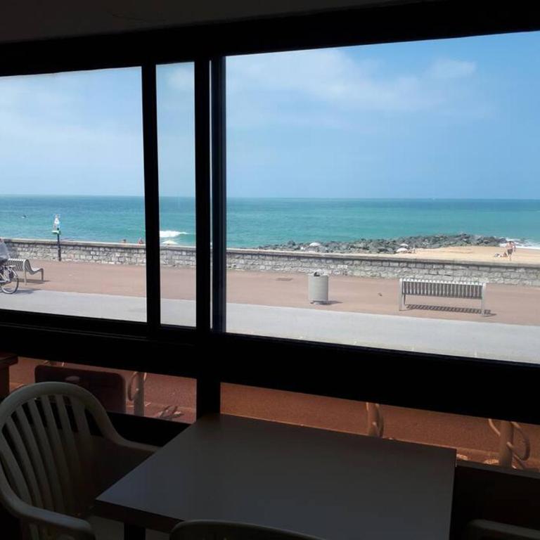 FACE à LA PLAGE CENTRALE POUR CET AGRÉABLE T2 - Apartamento de 2 dormitorios - 1