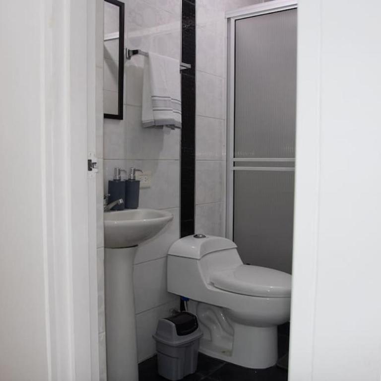 Aparta estudio acogedor, ubicación Chipichape - Apartamento de 1 dormitorio - 5