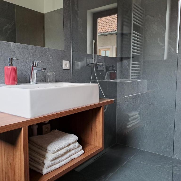 Ferienwohnung Brunnerhof - Three-Bedroom Apartment - 6