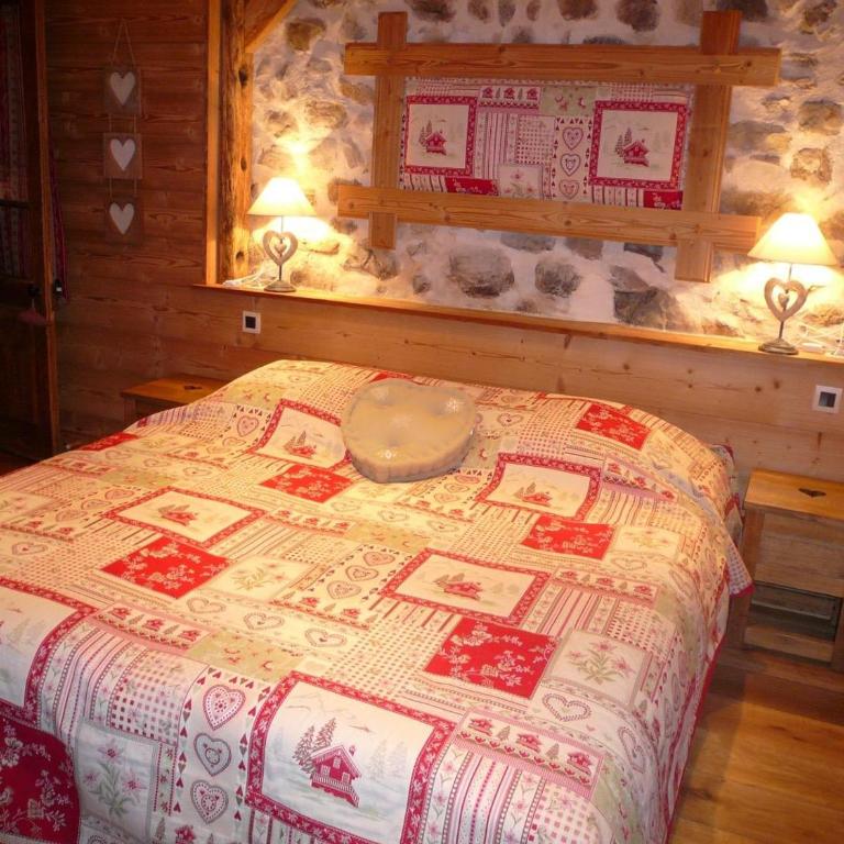 Appartement Montagnard avec Sauna, Terrasse & Poêle à Bois - Proche Pistes et Commerces - FR-1-467-87 - Apartment (6 Erwachsene) - 4