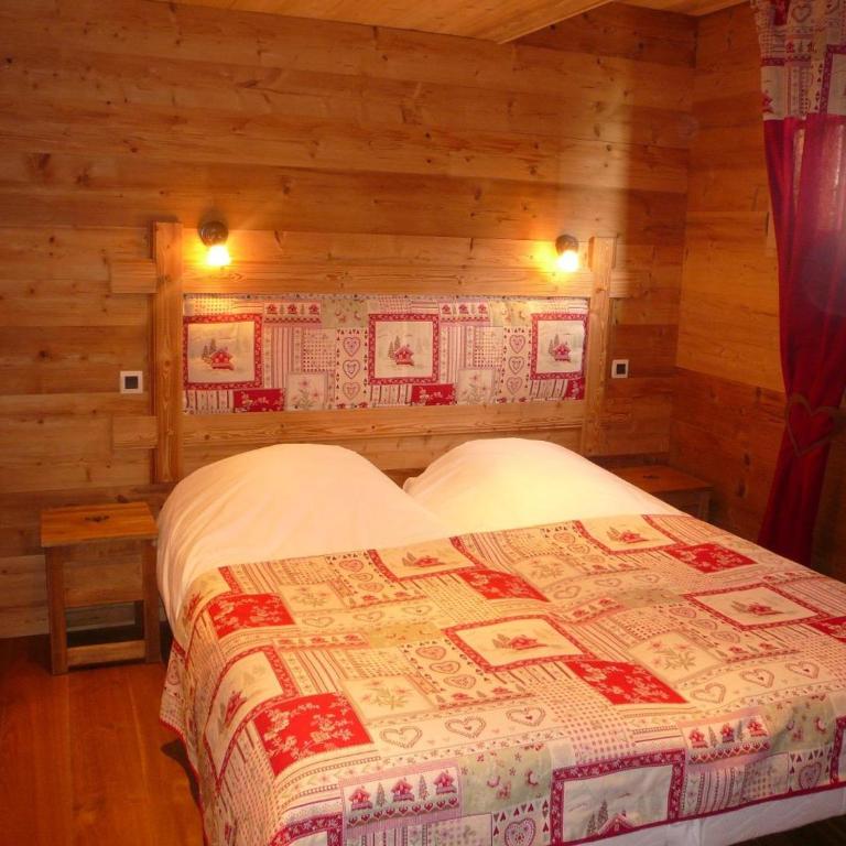 Appartement Montagnard avec Sauna, Terrasse & Poêle à Bois - Proche Pistes et Commerces - FR-1-467-87 - Apartment (6 Erwachsene) - 5