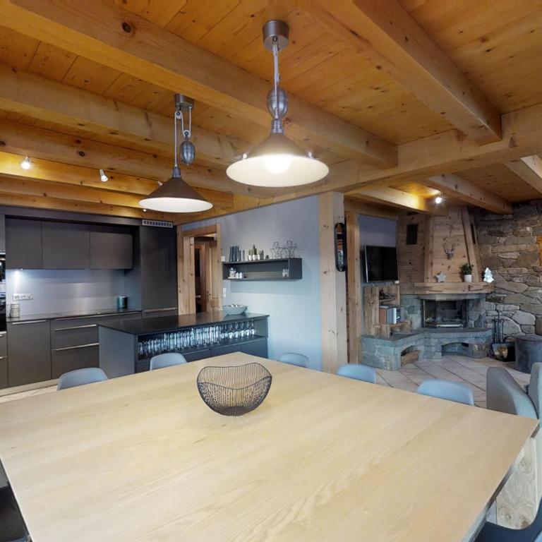 Chalet spacieux pour 11 pers., proche pistes de ski, jardin, BBQ, équipements enfants - Le Grand-Bornand - FR-1-467-58 - Chalet (11 Erwachsene) - 2