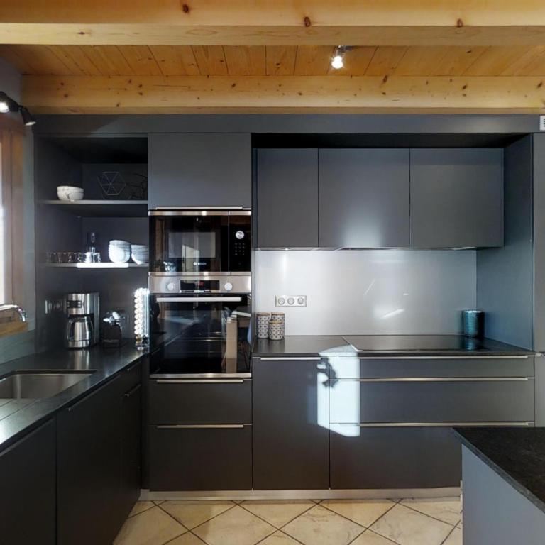 Chalet spacieux pour 11 pers., proche pistes de ski, jardin, BBQ, équipements enfants - Le Grand-Bornand - FR-1-467-58 - Chalet (11 Erwachsene) - 3