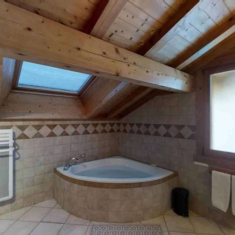 Chalet spacieux pour 11 pers., proche pistes de ski, jardin, BBQ, équipements enfants - Le Grand-Bornand - FR-1-467-58 - Chalet (11 Erwachsene) - 12