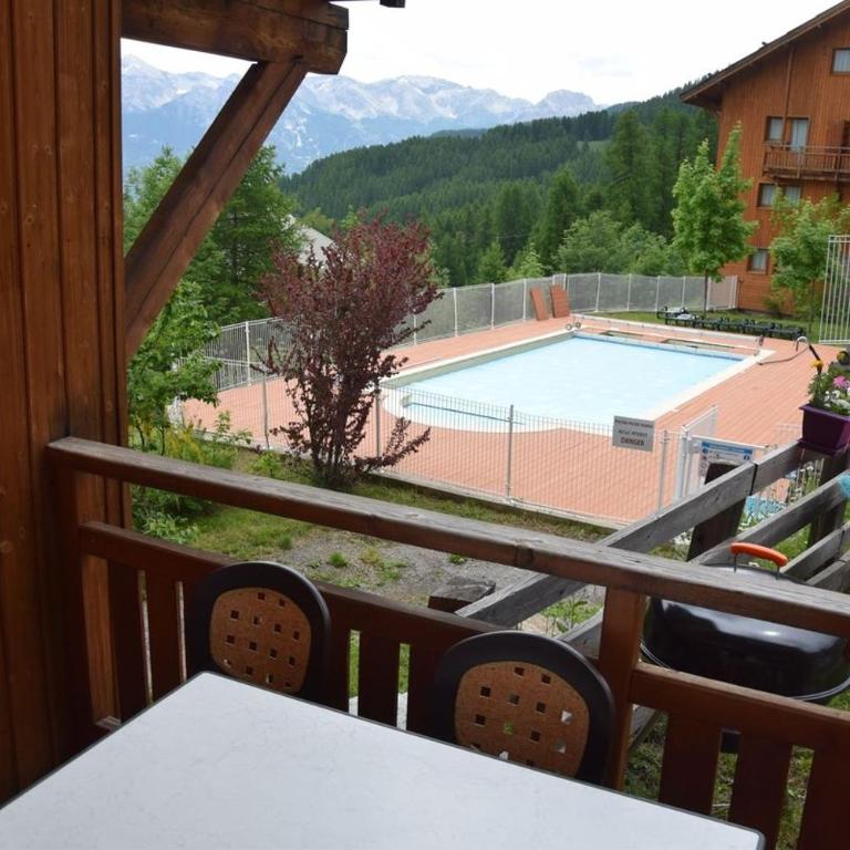 LES PETITS ETERLOUS Appartement T3 36m2 à Puy St Vincent 1800 Alpes du sud 6 personnes parking privé couvert - Two-Bedroom Apartment - 8