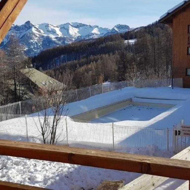 LES PETITS ETERLOUS Appartement T3 36m2 à Puy St Vincent 1800 Alpes du sud 6 personnes parking privé couvert - Two-Bedroom Apartment - 11