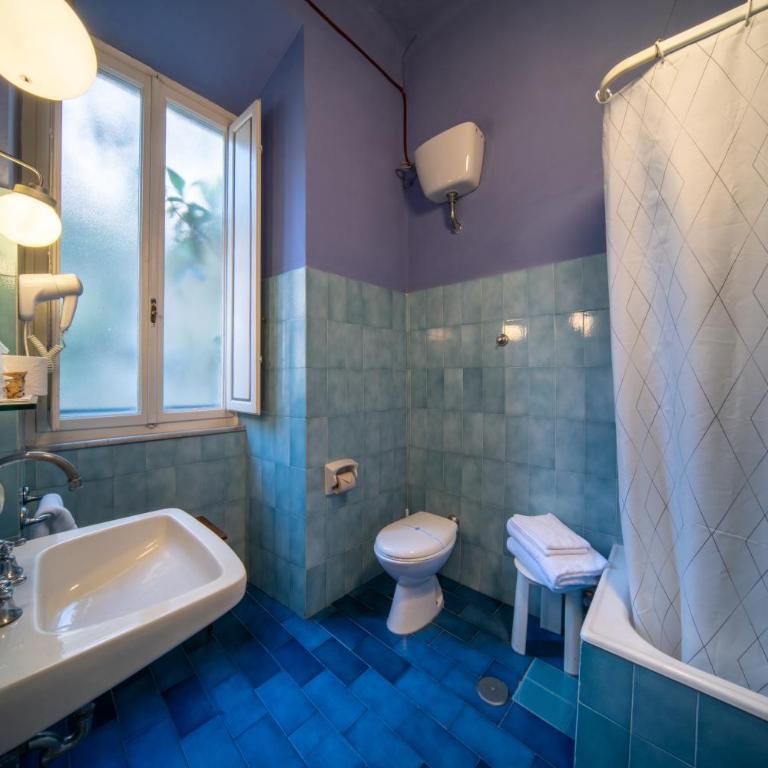 Royal Victoria Hotel - Classic Double or Twin Room with River View - 9