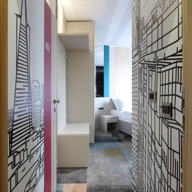 Hotel Cosmopolit - Dvokrevetna Soba sa Bračnim Krevetom - 20