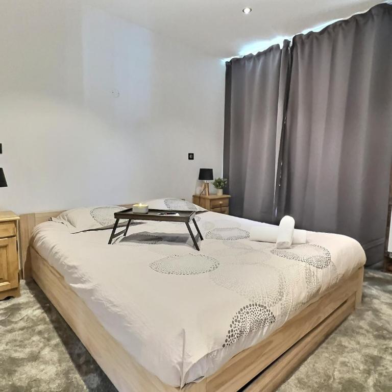 Appartement 6 personnes avec Parking Couvert - 1 chambre - 4 lits - Netflix & wifi haut débit - Apartamento de 2 dormitorios - 3