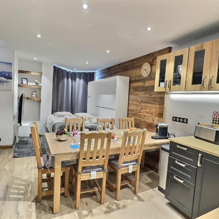 Appartement 6 personnes avec Parking Couvert - 1 chambre - 4 lits - Netflix & wifi haut débit - Apartamento de 2 dormitorios - 5