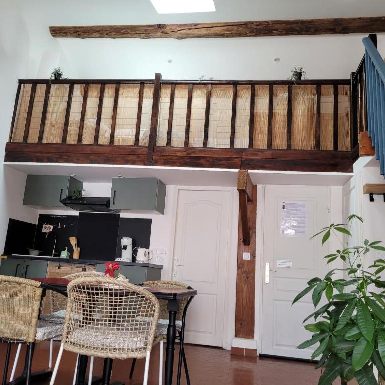 "L'ÎLOT" en plein cœur de Martigues - Appartement en Duplex - 17