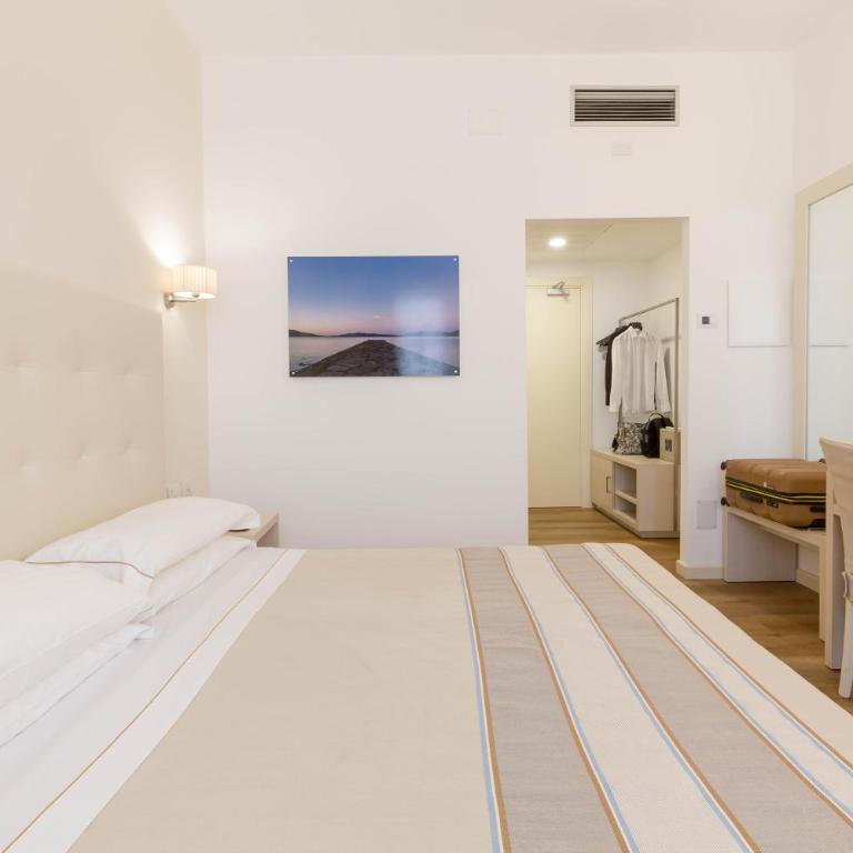 Hotel Catalunya - Camera Matrimoniale/Doppia con Letti Singoli - 3