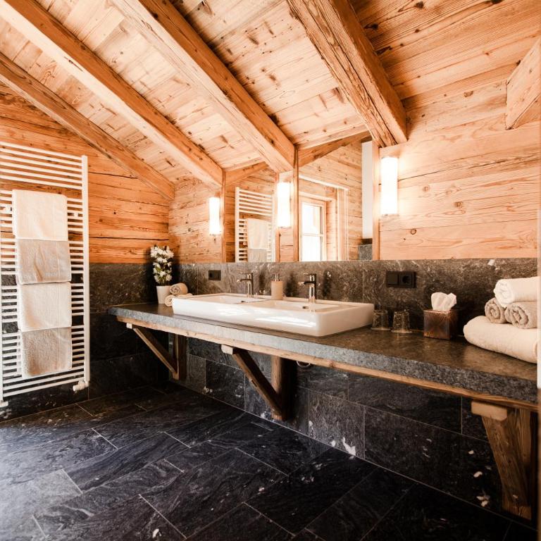 Alpenchalet Rauris - Holiday Home with bathroom - 9